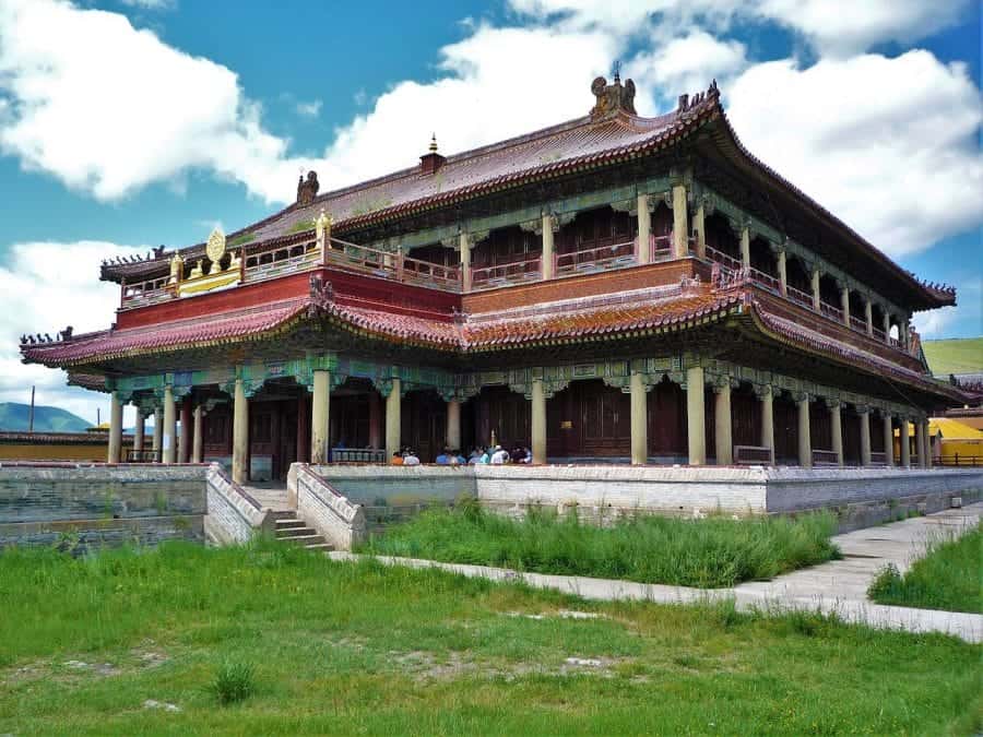 Klasztor Amarbajasglant chijd jest jednym z nielicznych, które przetrwały brutalne czasy stalinowskie. fot. wikimedia.org