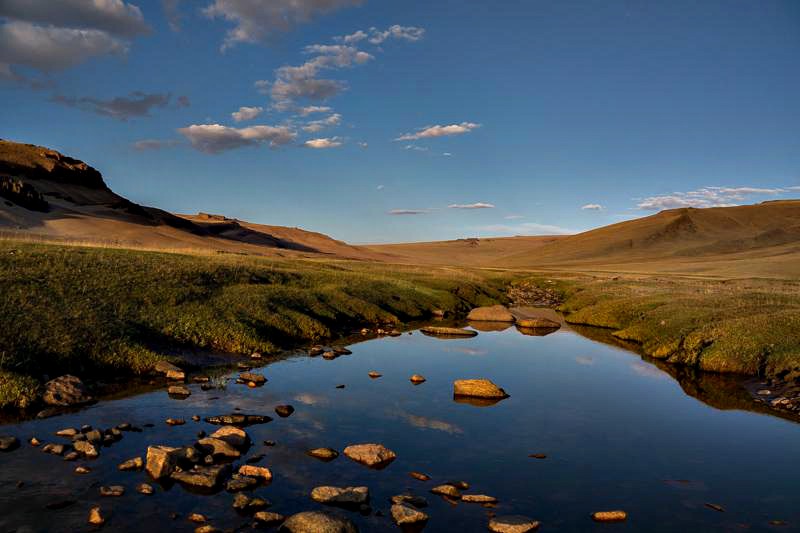 Ajmak dzawchański to kraina jezior wśród pustynnych stepów. fot. pixabay